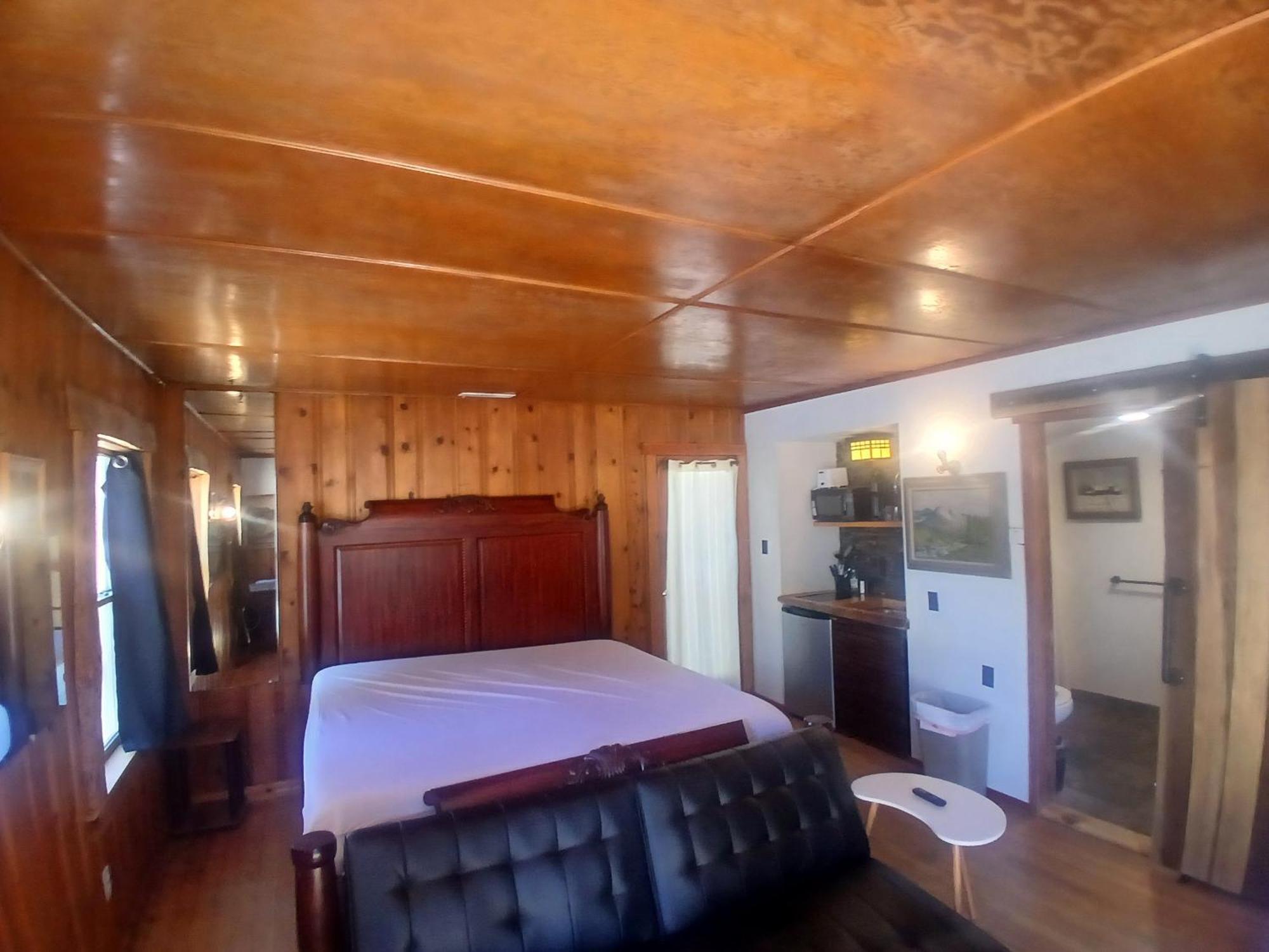 Boulder Bay Cottages Биг Бэар Лейк Экстерьер фото